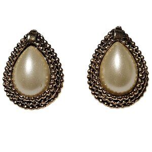 Elegant Vintage Gold Tone Faux Pearl Teardrop Earrings Retro 50s 60s Fashion